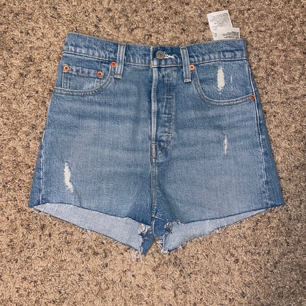 Levi’s ribcage shorts